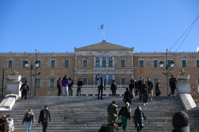 Θετικές Προβλέψεις για την Ανάπτυξη της Ελληνικής Οικονομίας το 2024 και το 2025