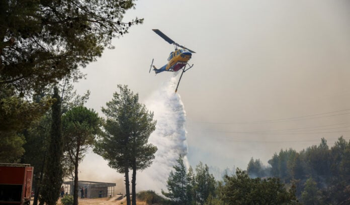 Πυρκαγιά στο Ξυλόκαστρο Κορινθίας προκάλεσε κινητοποίηση των πυροσβεστικών δυνάμεων