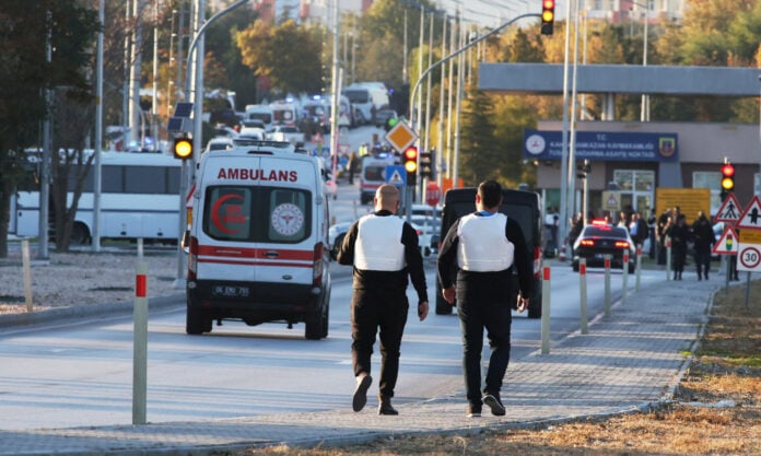 Τρομοκρατική Επίθεση στην Τουρκική Αεροπορική και Διαστημική Βιομηχανία TUSAS με Τέσσερις Νεκρούς και Δεκατέσσερις Τραυματίες